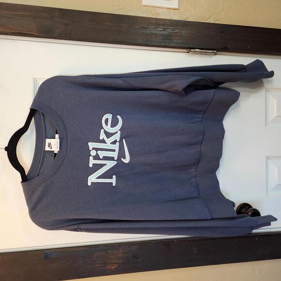 Nike Tops - Nike Women's Navy Blue Loose Fit Plus Cropped Sweatshirt- 1X NWT